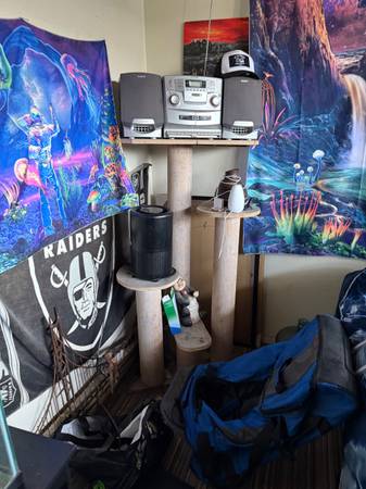 Wood stand - several levels - good for cats to play 1