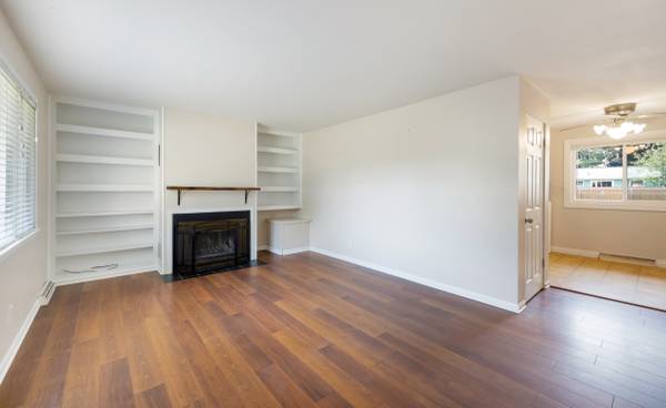 $480,000 / 4br - 2016ft2 - REDUCED! Ranch Style Home (125 Wapikiya Drive)64287772130817121