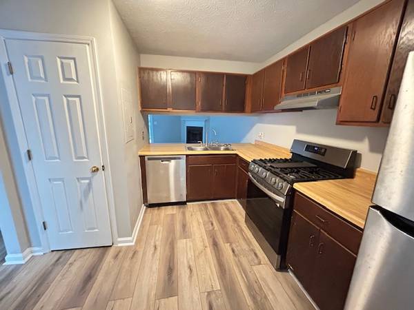 $295,000 / 2br - 2 Br 2.5 Bath Condo en venta en Kennesaw Prop. de Inversión o Residencia Privada KSU63963858533762123