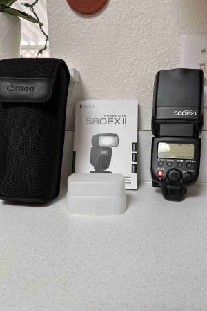Canon 580 EXII Flash 1