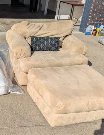 Microfiber Oversized Chair 1