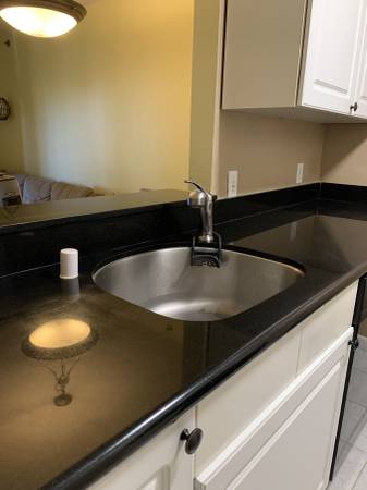 $1,900 / 1br - 670ft2 - Hayward Hills, 1bd/1ba Condo, in-unit Washer/Dryer, Pools, Gym (hayward / castro valley)63682851707393122