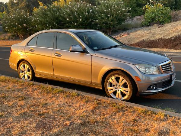 2008 Mercedes-Benz C300 Luxury Sedan 4D - low miles - $11,500 (napa county)63470223144451124