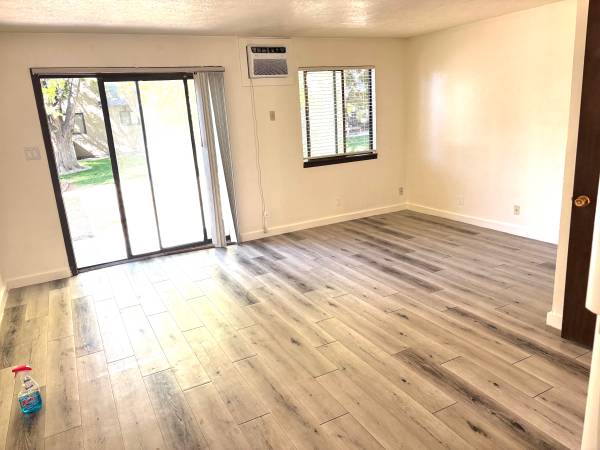 $1,295 / 2br - 1500ft2 - 2 bedroom clean & 2 bathroom condo with new tile bathroom (Twin falls, Idaho)63836554927619120