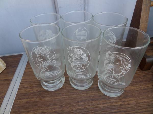 vtg Set of Avon Glasses etched Picture on glasses 1
