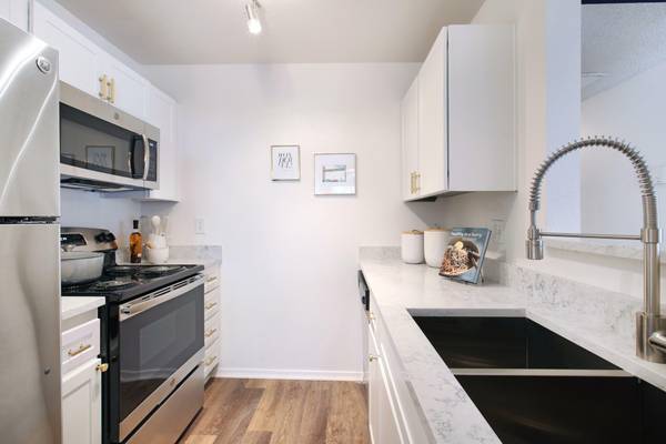 Full-Size Washer/Dryer in Unit, Fitness Center, 2B/2B 1