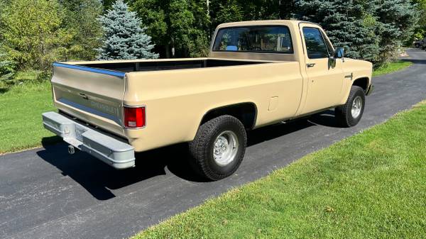 CHEVY 1982 K10 4X4 ORIGINAL CUSTOM DELUXE - $13,000 (MACEDON NY)63471452422657123