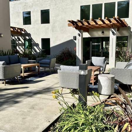 $2,269 / 1br - 570ft2 - Large Closets, Community Room, Near Public Transportation (Marina, CA.)64009500165505123
