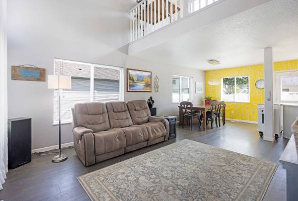 $515,000 / 3br - 1416ft2 - PRICE ADJUSTMENT!  Pleasant View Home (2702 Fleet St.)63656993762819124