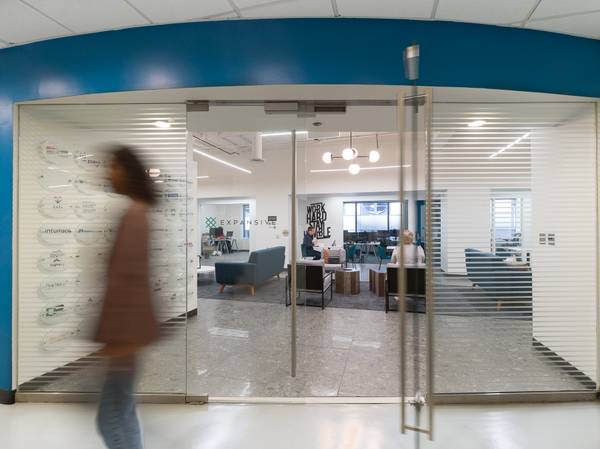 $639 Productive Office Space Available - Flexible Terms! (The Loop)63918413976322121