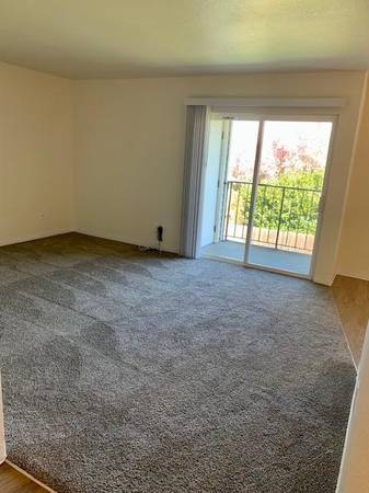 $1,545 / 2br - 900ft2 - Settle in Sooner  First Month FREE! (Off the beaten path but close to everything!)63999453049346121