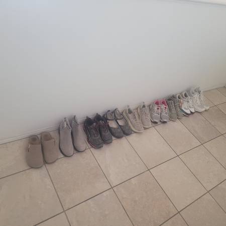 Free Women Shoes Size 7 1/2 1