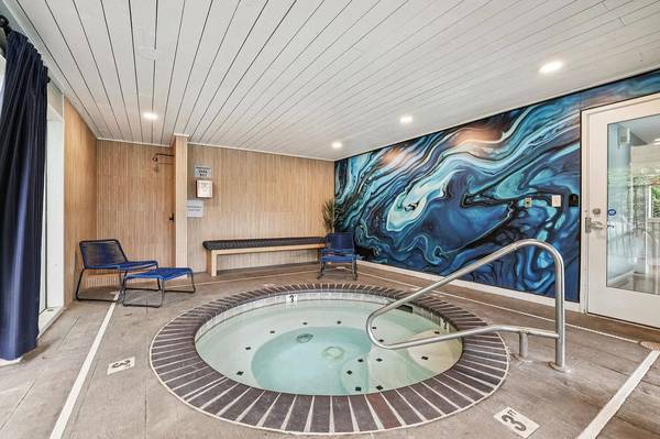 $2,349 / 2br - 901ft2 - 2/BD 2/BA, Encimeras de Granito, En Mill Creek (1324 Mill Creek Blvd, Mill Creek, WA)63808107306755122