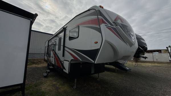 2019 Eclipse Attitude  Lite 32SAG Toy Hauler 1