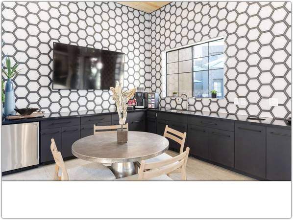 $2,410 / 3br - 1397ft2 - Amenidades de lujo gloriosas pueden ser tuyas en Haven Townhomes en P83 (Peoria)63623922535937122