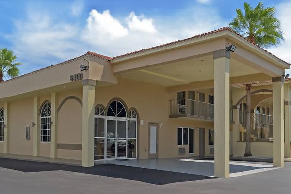 1 Weekly or Monthly Room Near Disney Furnished Pool WiFi All Utilities 1