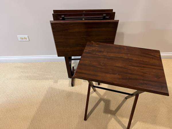 Set of 4 TV trays 1