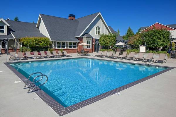 $1,726 / 1br - 822ft2 - Forest views & amazing amenities, call today for great rates! (10600 SW Taylor St, Portland, OR)63777362477953121