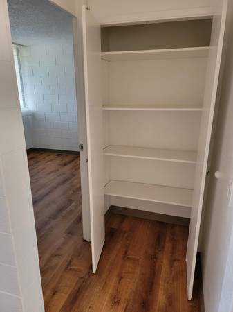 $2,790 / 4br - 1025ft2 - Pintura bicolor, AC, nuevos gabinetes tipo Shaker (Wahiawa)63686745156353123