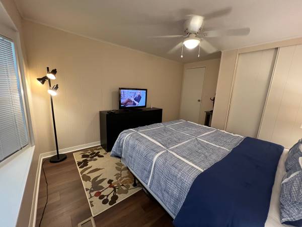 Habitación amueblada con baño privado por $850 (Port St. Lucie)63799909731715121
