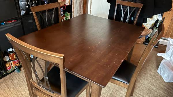 Dining table with 4 chairs 1
