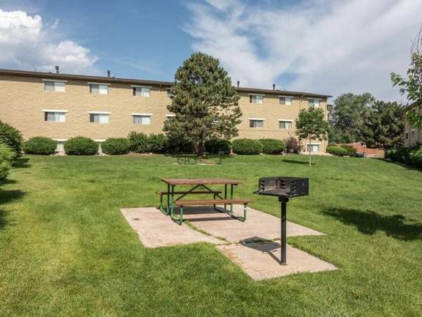 $869 / 1br - 560ft2 - Mejora Tu Vida  2BRs desde $994.25 (1698 Lenmar Drive)63658162056833121