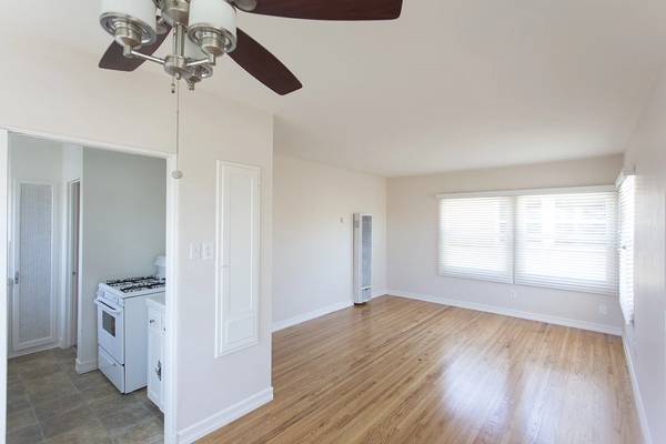 $2,195 / 1br - 660ft2 - ¡Hermoso departamento de 1 habitación en esquina con lavandería en el lugar! (San Diego)63865592013571120