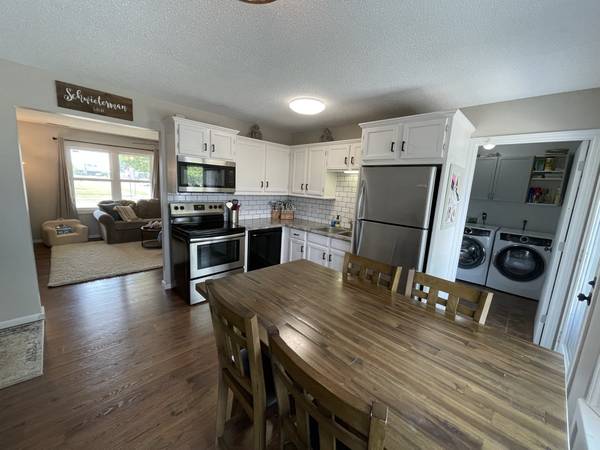 $1,650 / 3br - 1028ft2 - Top-rated-schools, strong community, and easy access to Fort Wayne (Leo/Cedarville)63953482759043121