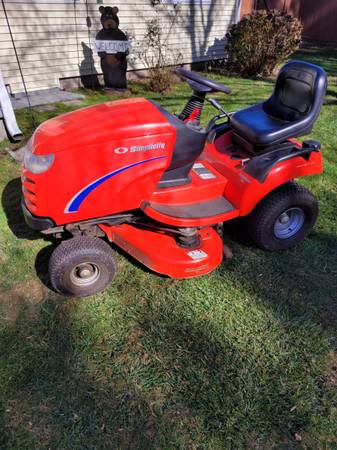 Simplicity riding mower 1