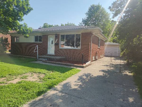 $1750.00 / 3br - 1180ft2 - Beautiful 3 bed 1.5 bath brick ranch in quiet prime dearborn heights n63926728472578121