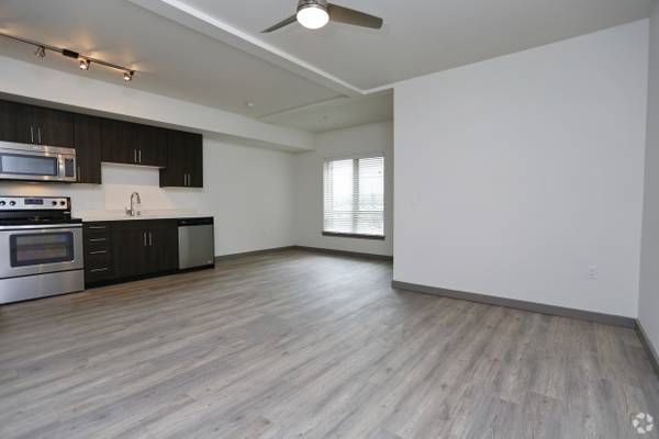 $1,699 / 536ft2 - Spacious Studio Apartment Available For Rent! (Auburn)63852580148611122
