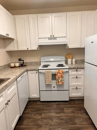 $1,425 / 1br - 600ft2 - ¡$99 más depósito te mudan aquí! (1x1) Oak Glen Apartments (Hillsboro)63831327722753121
