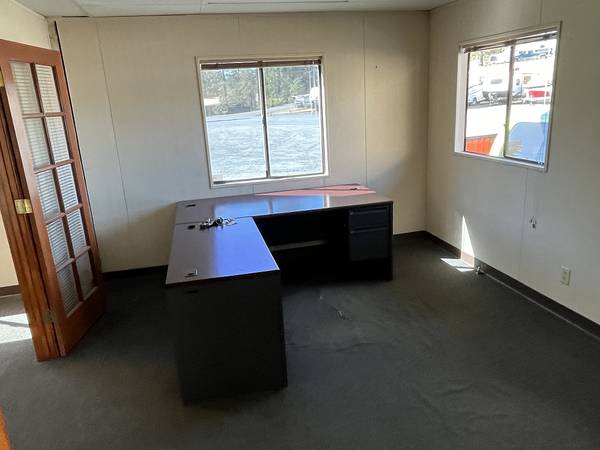 $750 / 2br - OFICINA EN ALQUILER EN GRASS VALLEY, CA!! ¡¡INTERNET INCLUIDO!! AIRE ACONDICIONADO Y CALEFACCIÓN (Grass Valley, Condado de Nevada, Sacramento)63952105338626123