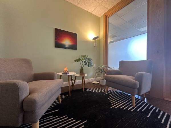 $150 Large Massage / Bodywork Room for Rent (San Francisco)64182159314179122