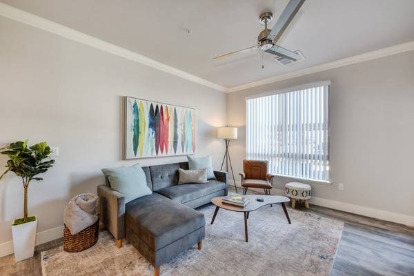 $2,495 / 2br - 1105ft2 - Two Bedroom - Move IN READY! Call now for an amazing special! (Manteca CA)63970306845186122