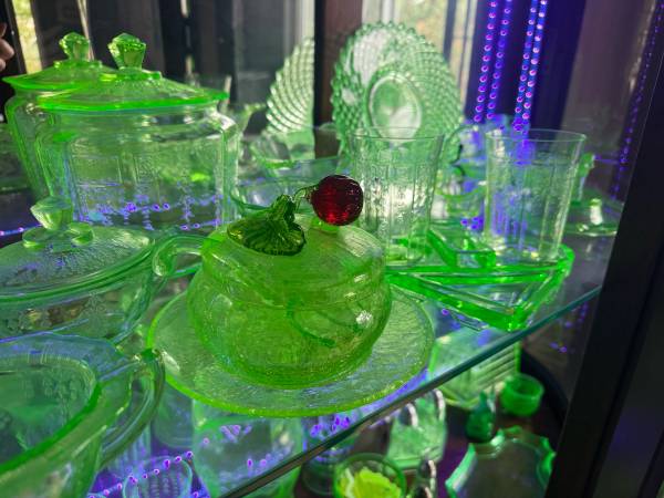 I’m Interested in Buying Your Uranium Glass Collection 1