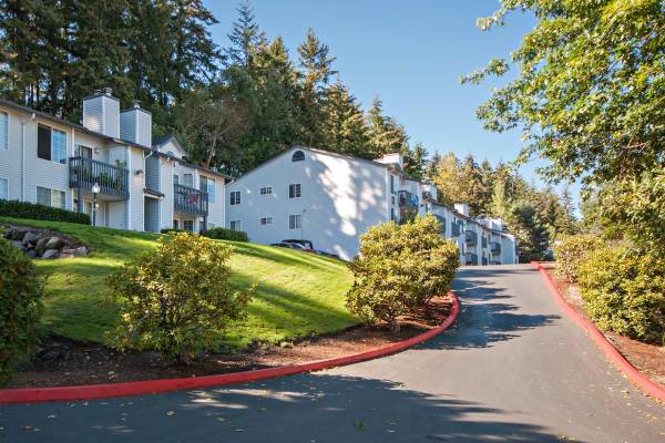 $2,688 / 2br - 1008ft2 - Where Convenience Meets Comfort  Your Next Home in Silverdale63850755842177121