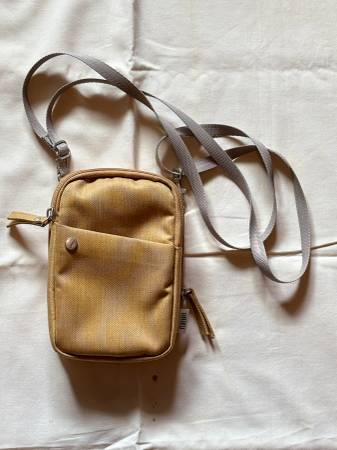 Haiku Bag Endeavour Pouch--Honeycomb 1