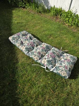 Replacement Cushion for Outdoor  Lounge chair 1