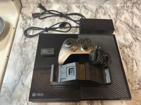 Xbox One Console 500GB 1