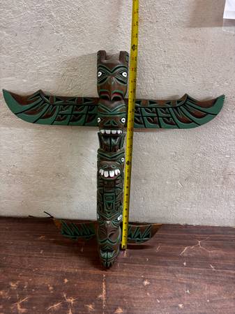 Totem Pole Native American Indian Ye Olde Curiosity Shop. Hand Wood Carved; 24"  1