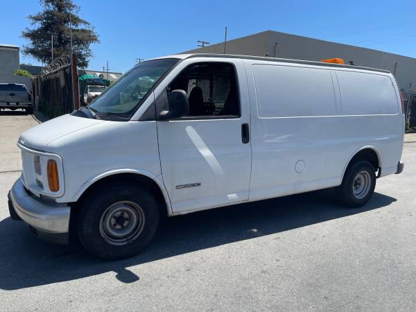 2002 GMC Savana 2500