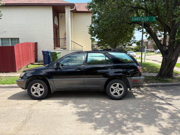 1999 Lexus rx300 - $2,600 (garland)63489212149763121