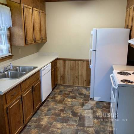 $925 / 2br - 900ft2 - ***Reduced Price!! 2/1.5 Townhome Anderson-Super Convenient*** (Anderson)63783765575171122