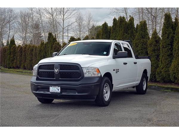 Ram 1500 Clásico 2022 Cabina Crew Dodge Tradesman Camioneta 4D 6 1/3 ft Truc - $19,999 (Payless Auto Sales)63617862989825122