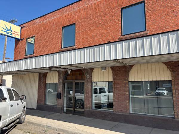 $1,500 / 1375ft2 - 1,375sf Retail/Salon/Office/Creative/Meeting Space/ For Lease (Burley)63836555025155121