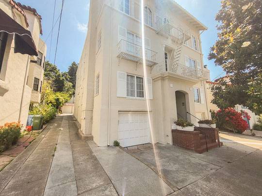 $3,400 / 2br - Gourgeous North Berkeley Condo (berkeley north / hills)63682761370883121