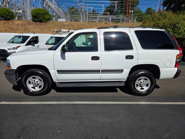 2005 Chevrolet Tahoe 4X4 Automatic SUV Low Mileage! - $12,900 (Bellevue)63617157093379123