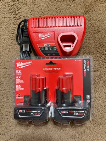 Milwaukee M12 12-Volt Lithium-Ion XC Extended Capacity 3.0 Ah Battery 1
