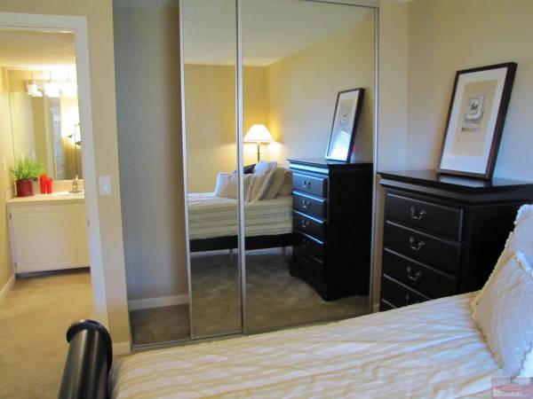 $1,478 / 2br - 901ft2 - BILT Rewards, Lavadora y secadora convenientes en el hogar, Persianas de madera falsa (Gresham)63820882695427122